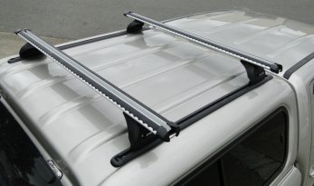 VMN offers EGR canopy roof racks weighing 80 kg and it includes Yakima whispbars. 